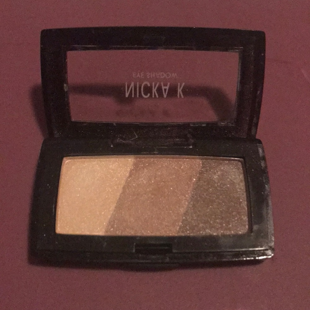 Eye shadow - Picture 3 of 3